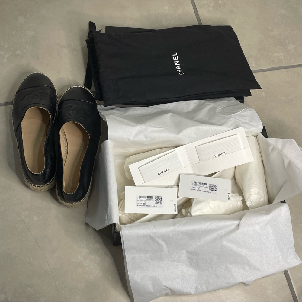 Chanel Black Leather Espadrilles Size 37 G29762 - Picture 16 of 16